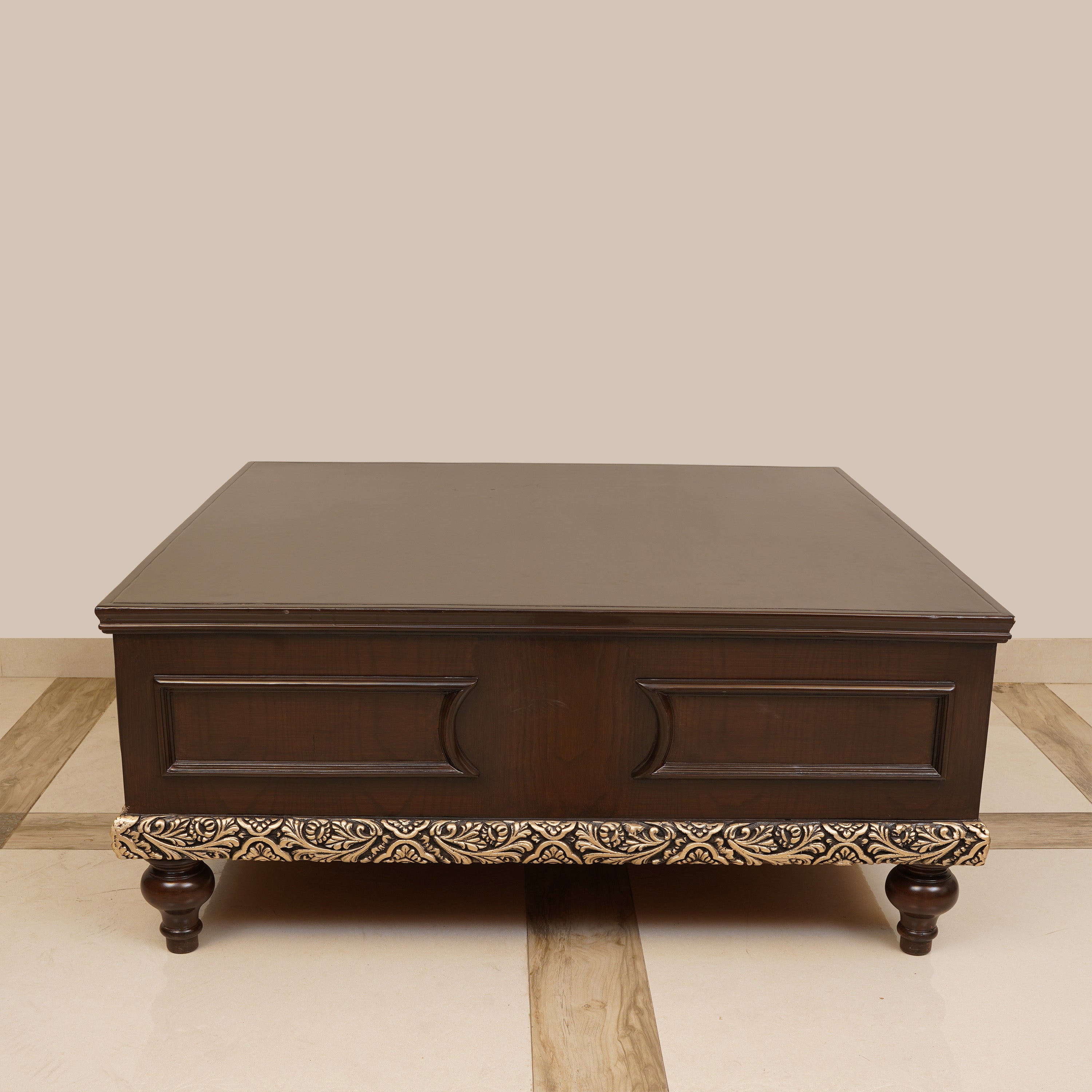 Elegant decor Coffee Table